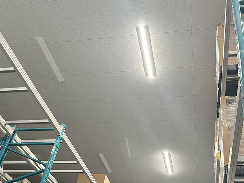 倉庫でのLED照明工事